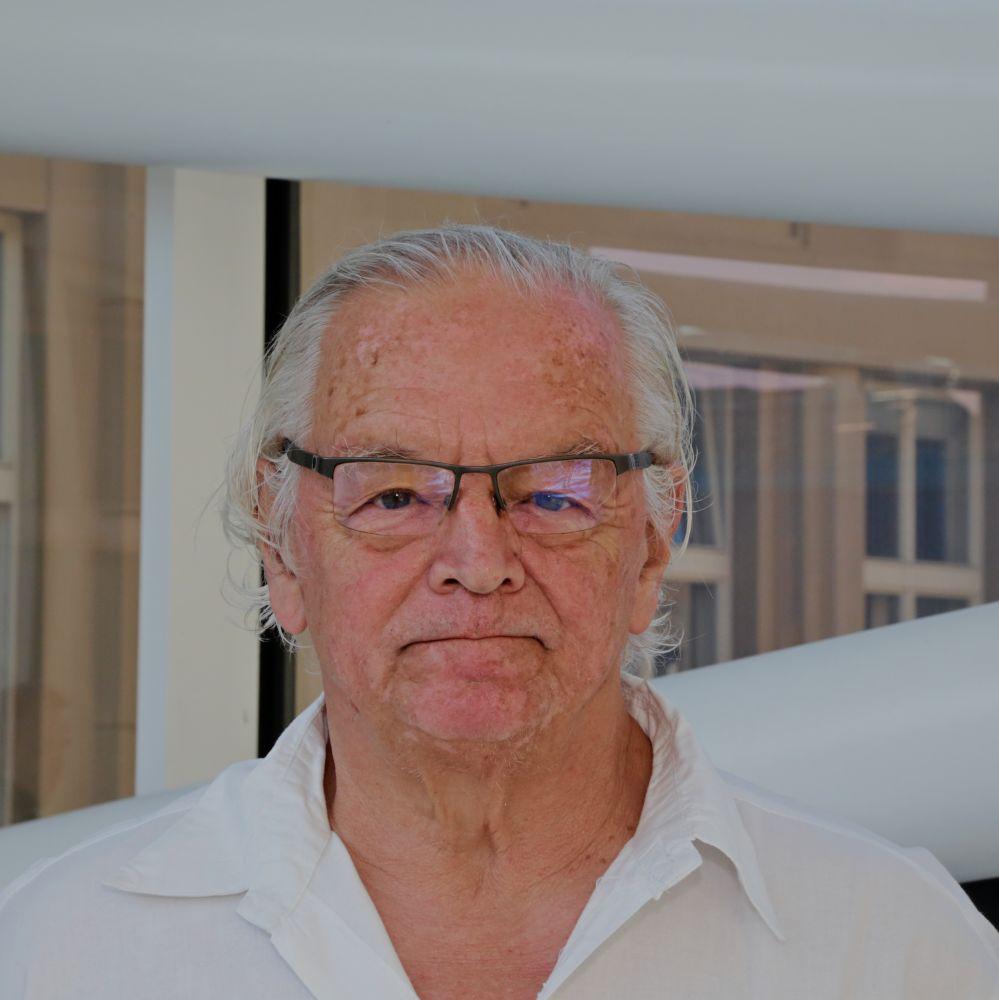 prof. RNDr. Pavel  Drašar DSc.